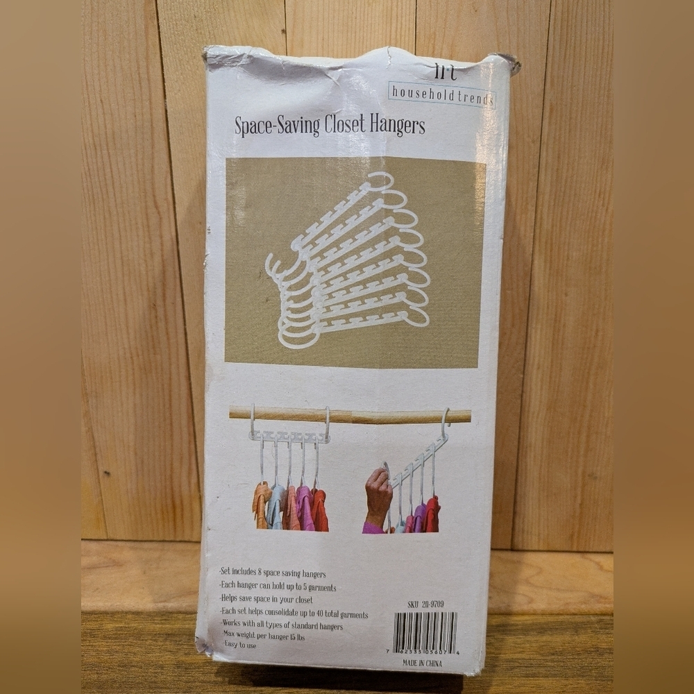 White Space-Saving Closet Hangers 8 pack